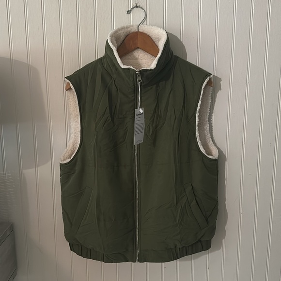 New! Pretty Garden Forest Green Vest sz Small - Picture 12 of 14